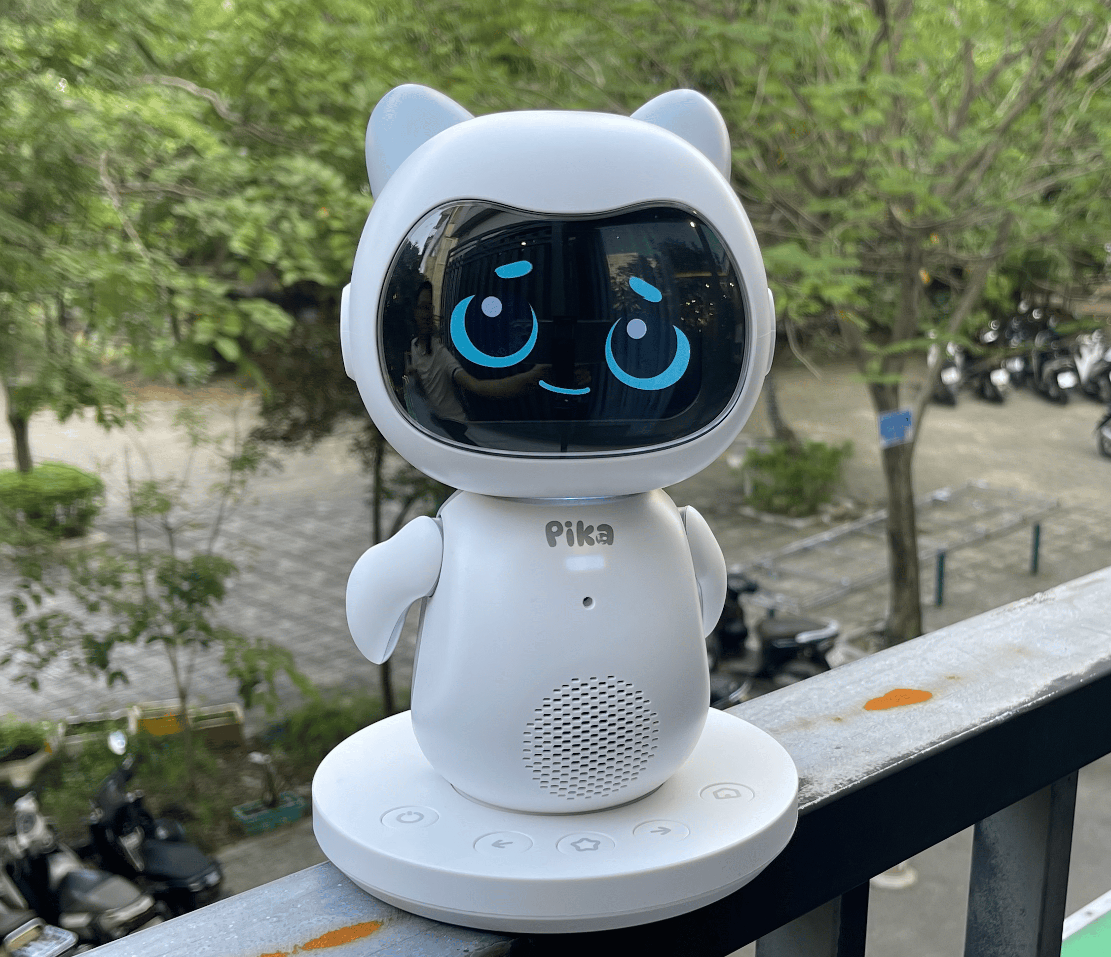 Pika Robot - Dạy tiếng Anh và làm bạn với trẻ nhỏ - Ảnh 3